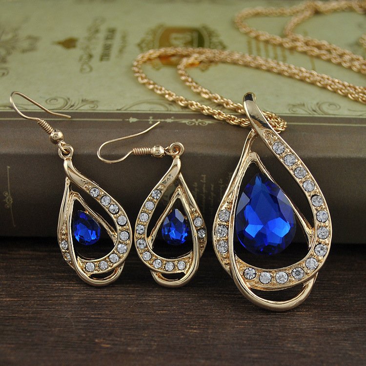 Crystal Teardrop Necklace & Earrings Set