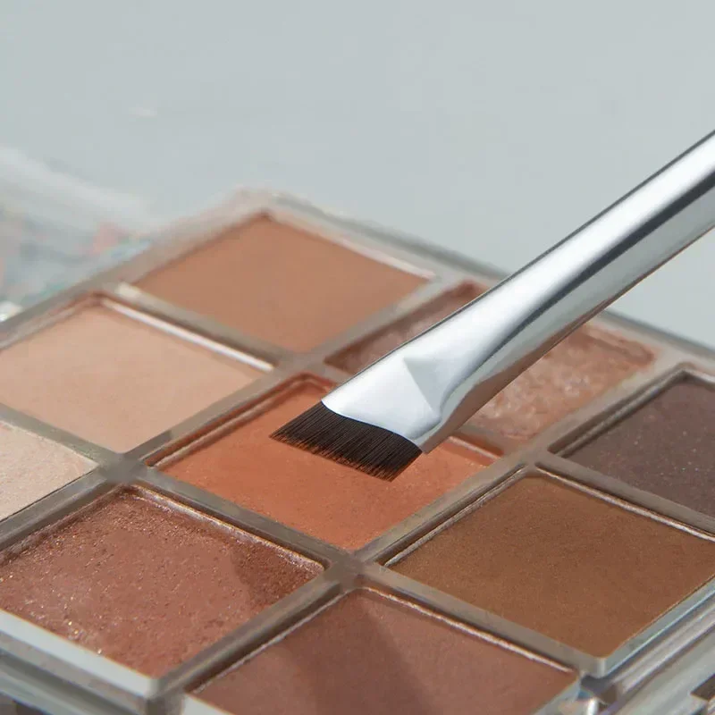Precision Angled Eyeliner Brush Duo - Ultra-Thin for Sharp, Even Wings - Image 5
