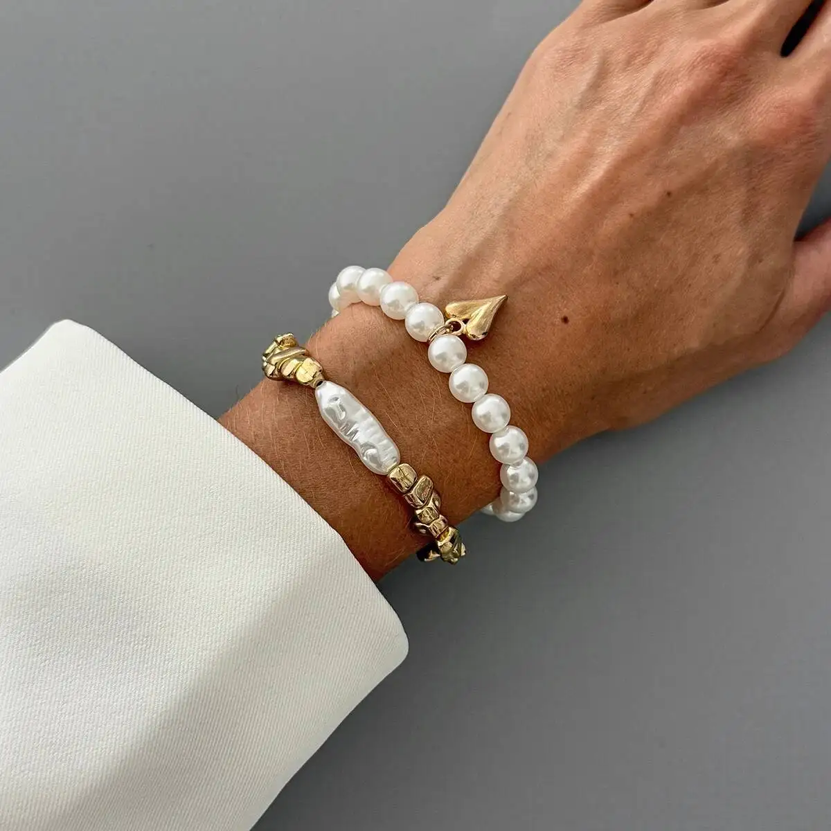 2Pcs/Set Elegant Imitation Pearl Bracelet for Women Bohemian Elastic Rope Chain Bracelet with Heart Pendant Jewelry Gift - Image 7