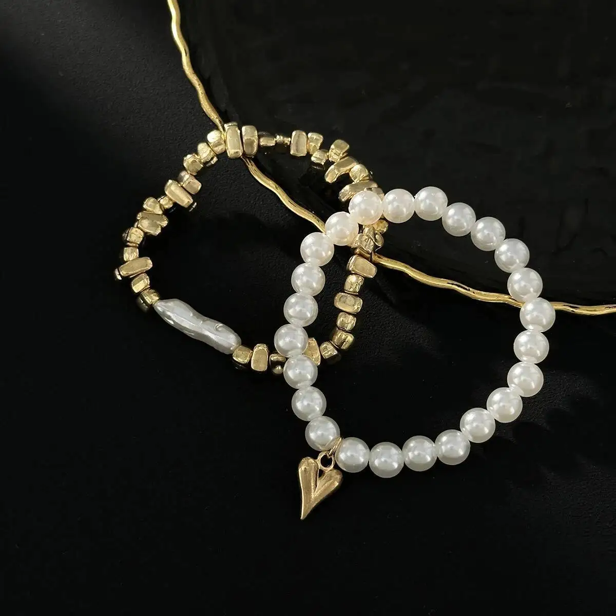 2Pcs/Set Elegant Imitation Pearl Bracelet for Women Bohemian Elastic Rope Chain Bracelet with Heart Pendant Jewelry Gift - Image 6