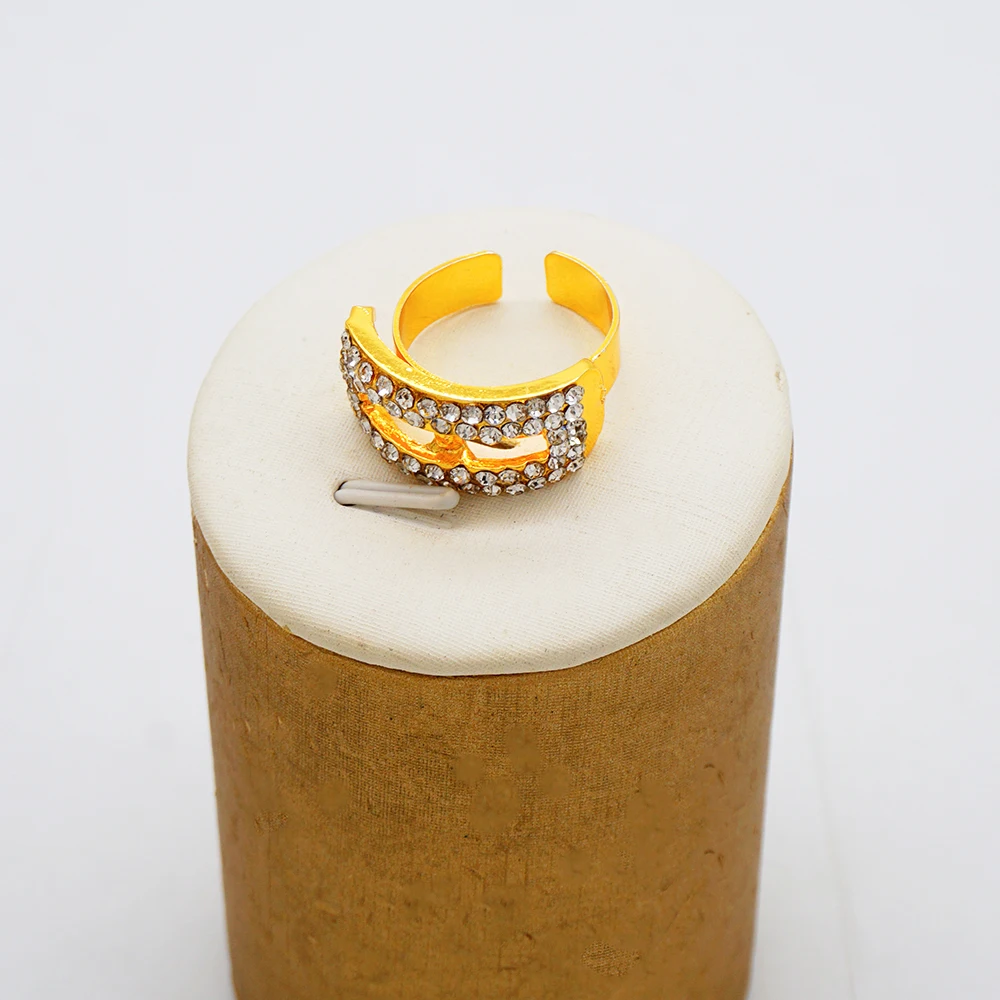 Golden Chain-Link Jewelry Set – Necklace, Bracelet & Earrings - Image 5