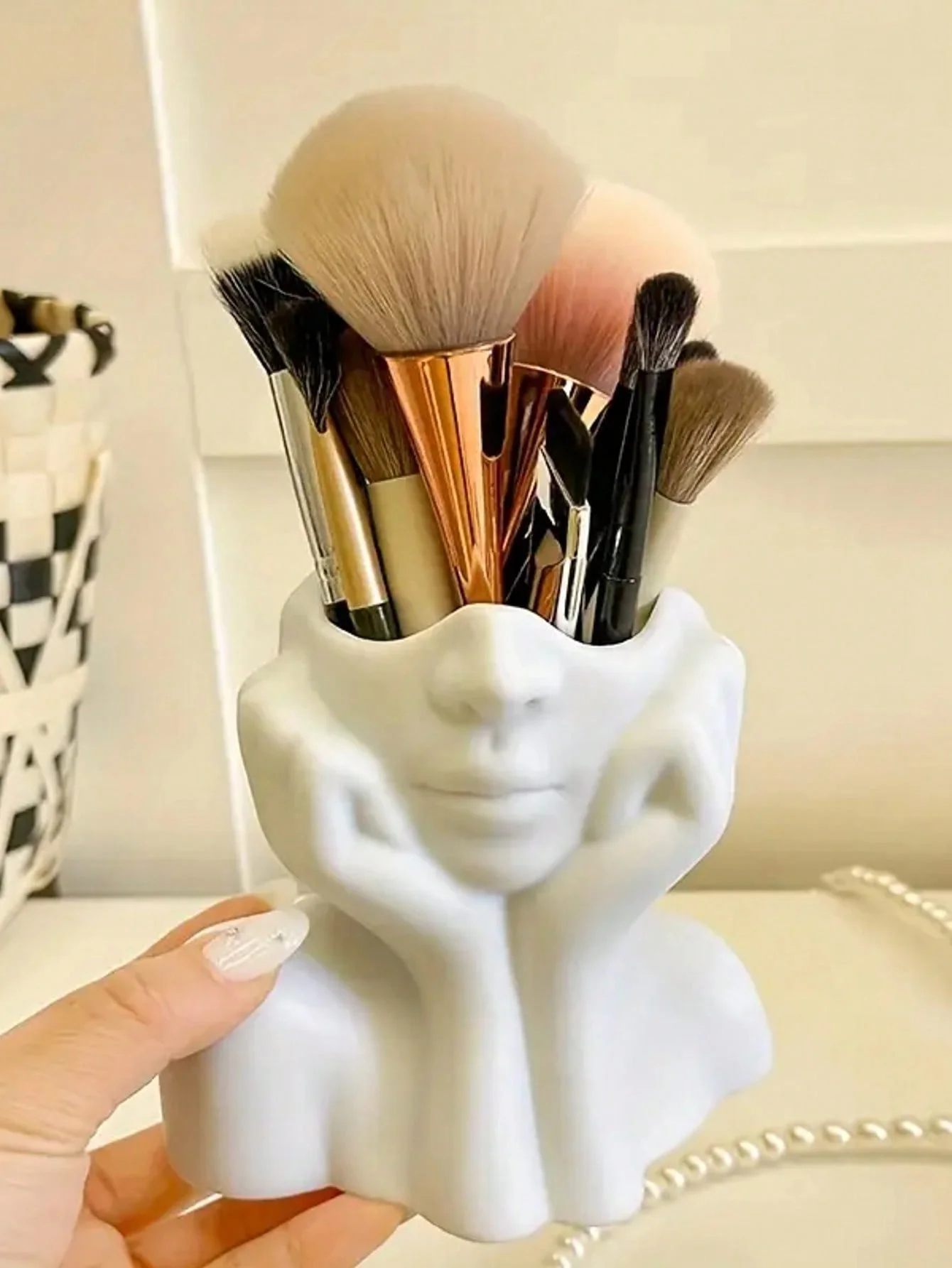 Makeup Brush Holder,Human Face Art Desktop Decoration,Vase,Compatible with Makeup,Eyebrow Pencils,Home Organizer,Plastic Material - Image 5