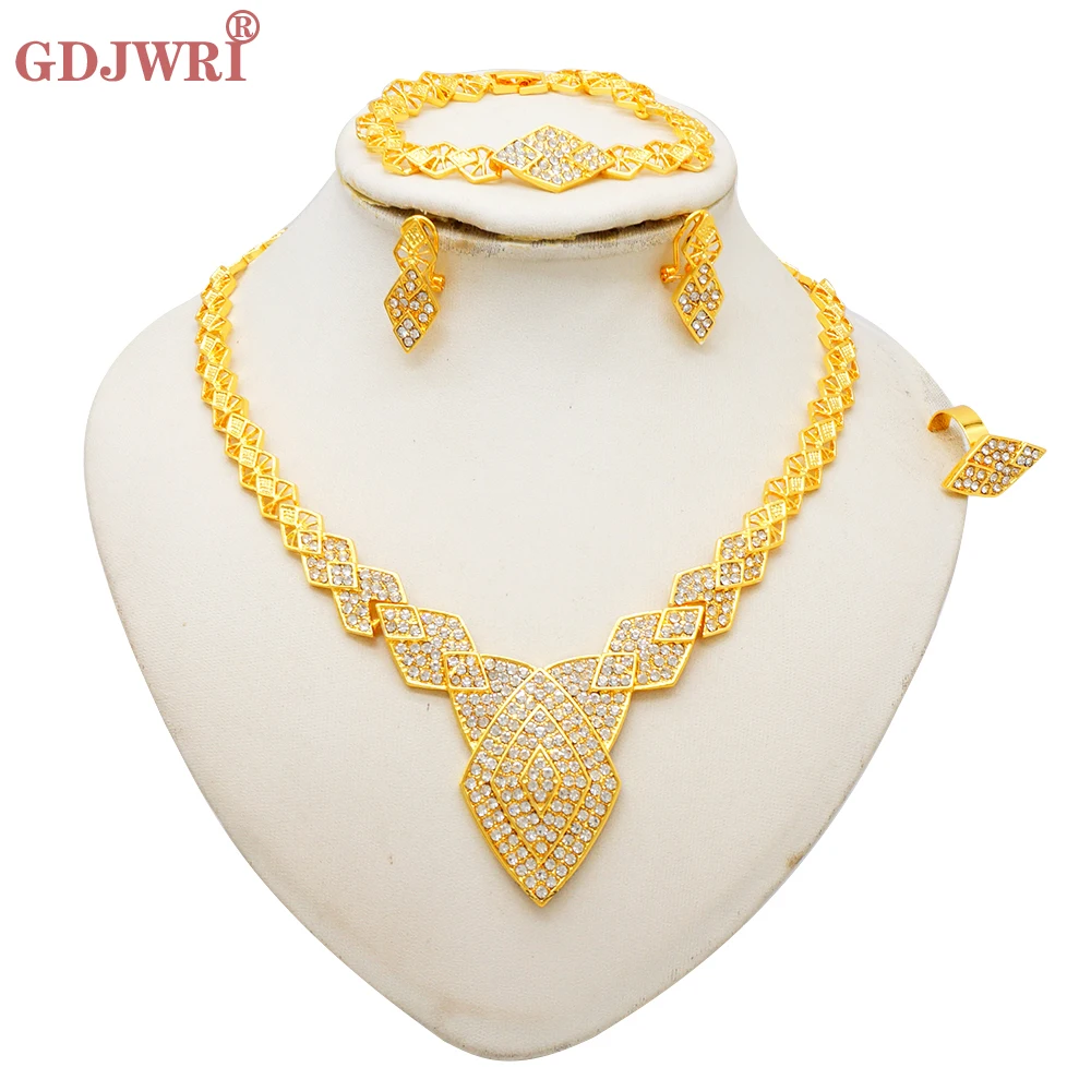 Golden Chain-Link Jewelry Set – Necklace, Bracelet & Earrings - Image 13