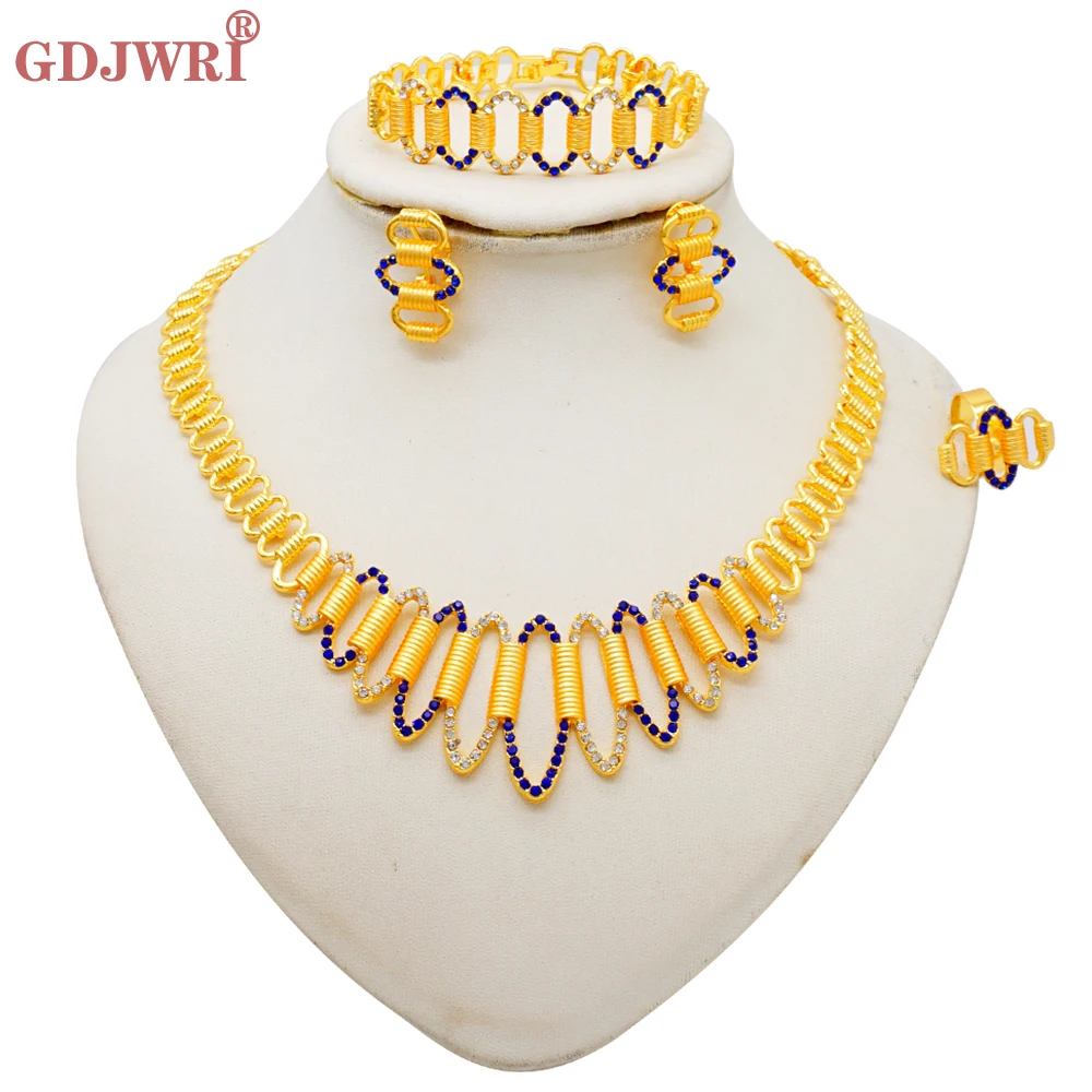 Golden Chain-Link Jewelry Set – Necklace, Bracelet & Earrings - Image 10
