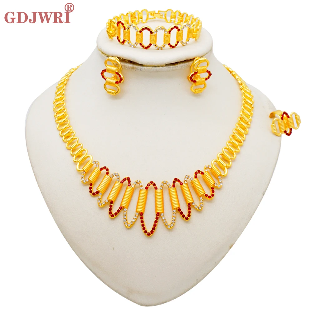 Golden Chain-Link Jewelry Set – Necklace, Bracelet & Earrings - Image 8