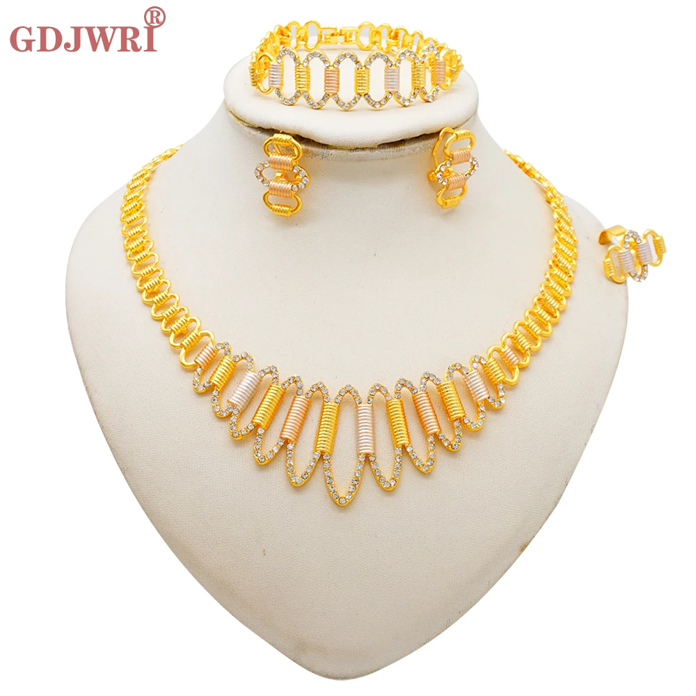 Golden Chain-Link Jewelry Set – Necklace, Bracelet & Earrings - Image 11