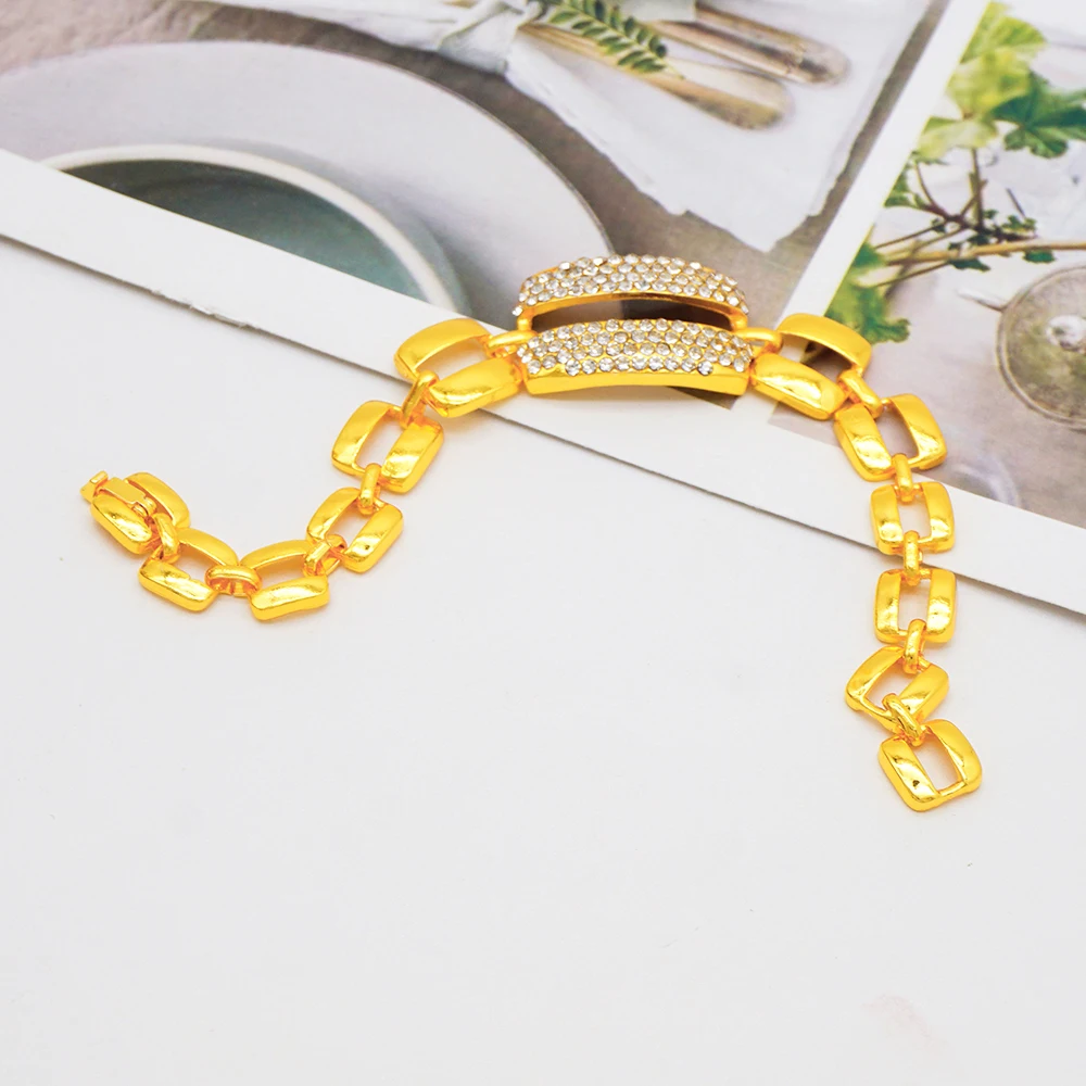 Golden Chain-Link Jewelry Set – Necklace, Bracelet & Earrings - Image 6