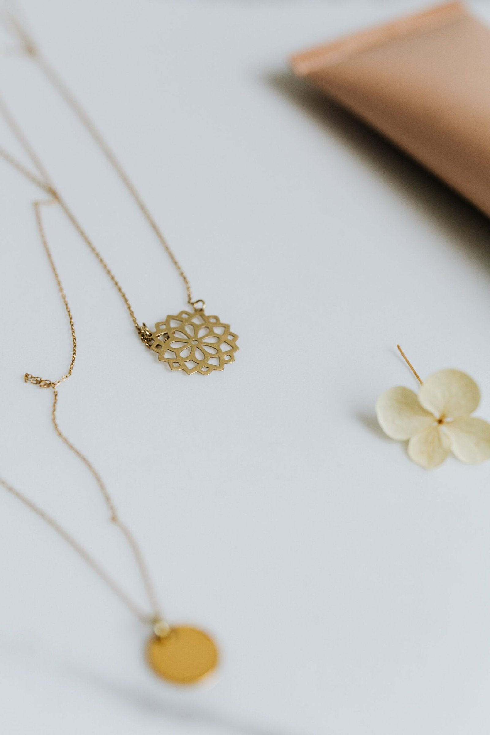 Elegant gold jewelry - Livora Dream